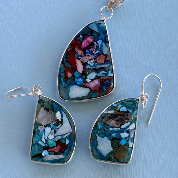 Oyster Turquoise Pendant and Earring Set - Picture 6 of 6
